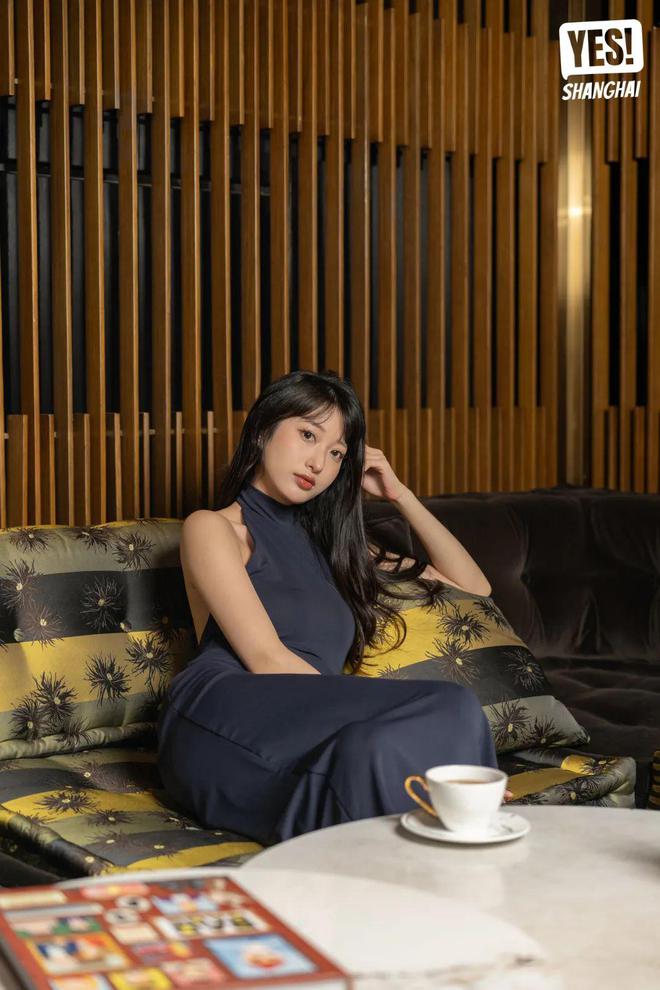 餐厅藏着王家卫式美学氛围！AG真人网外滩绝美露台艺术(图20)